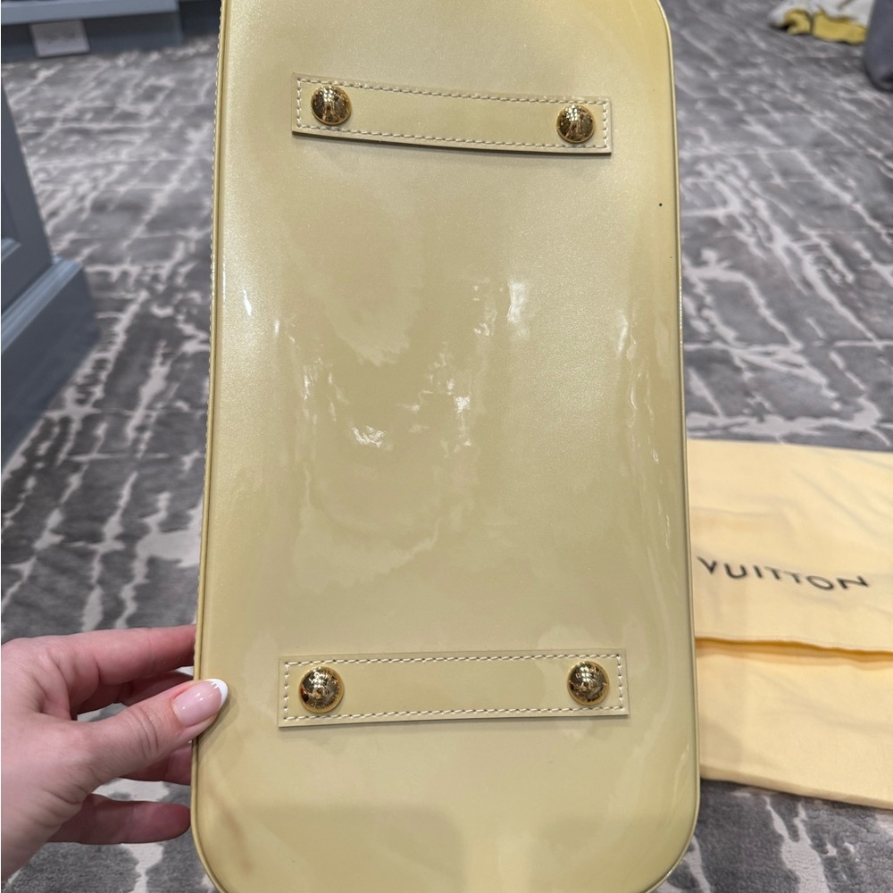 Louis Vuitton Alma Pm Women's Bag - Picture 12 of 16